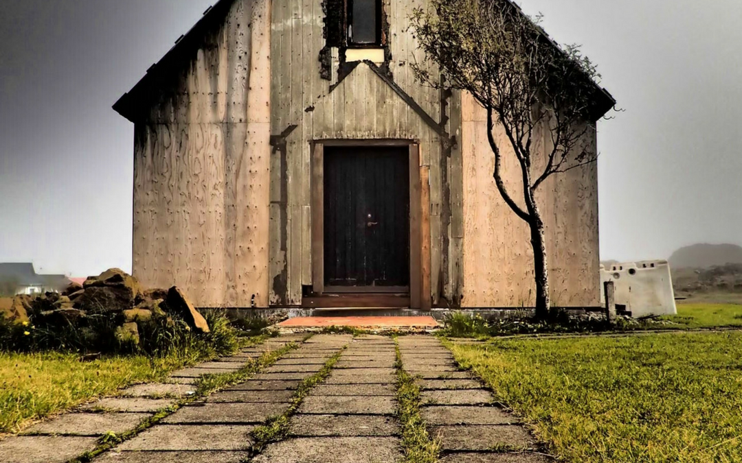 10 Oldest and Most Beautiful Churches in Iceland